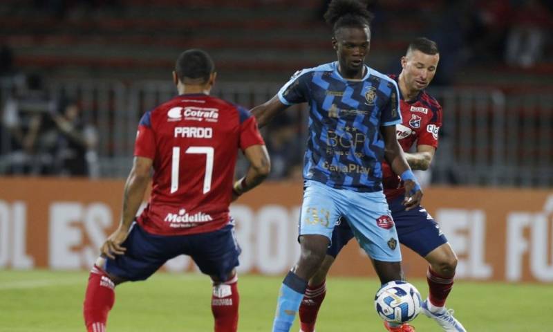 El Nacional perdió anoche 1-2 ante el Deportivo Independiente Medellín en el partido de revancha de la segunda fase de la Copa Libertadores de América / Foto: EFE