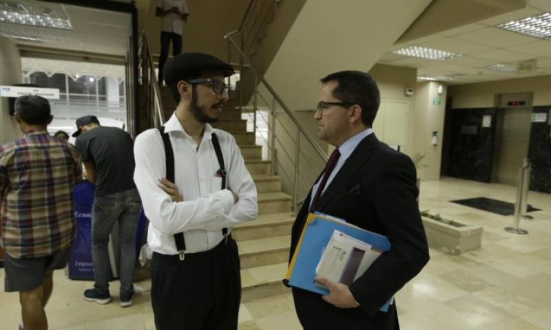 Fiscalía. Andersson Boscán y el abogado José Molina tras comparecer. Foto: Expreso
