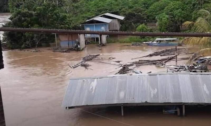 Lluvias provocan colapso de puente en Sucúa. Foto: Ecuavisa