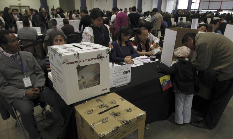 La comunidad ecuatoriana residente en el exterior beneficiará a unos 87.271 electores / Foto: EFE