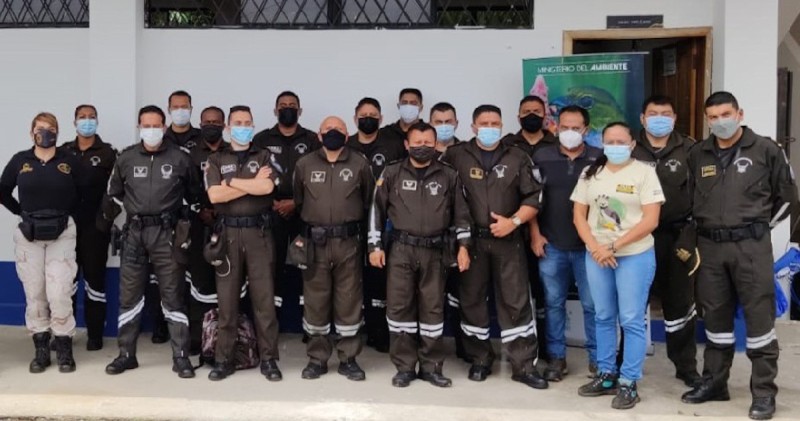 Funcionarios de la Policía fueron capacitados sobre manejo de vida silvestre en Orellana / Foto: cortesía Ministerio de Ambiente