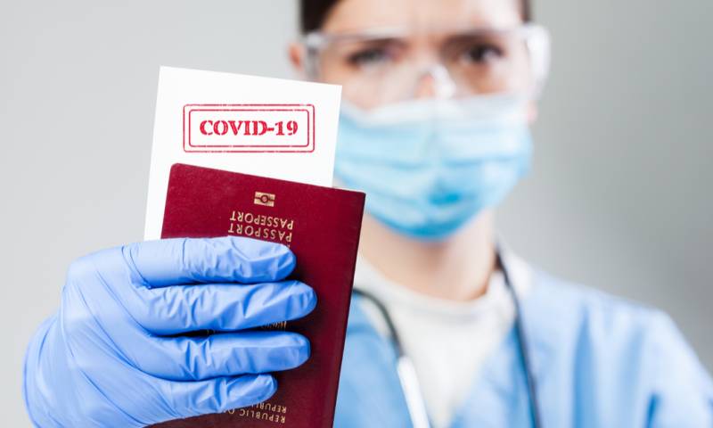 La vacunación contra el Covid-19 en EE.UU. ha provocado una alta demanda de pasaportes / Foto: Shutterstock