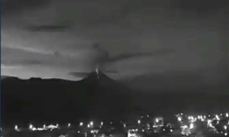 El volcán Sangay, situado en una estribación andina del centro-este de Ecuador y que está entre los más activos del país.