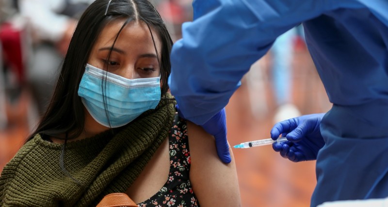 Ecuador suma 267 nuevos contagios de covid-19 y acumula 533.457 casos / Foto: EFE 