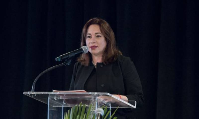 Fotografía cedida por las Naciones Unidas (ONU) donde aparece la nueva presidenta de la Asamblea General de la ONU, María Fernanda Espinosa, mientras habla durante el trigésimo tercer desayuno de oración internacional hoy, martes 18 de septiembre de 2018, en la sede del organismo en Nueva York (EE.UU.). Espinosa pidió hoy a los líderes mundiales que acudan a Naciones Unidas dispuestos a escucharse los unos a los otros. Foto: La República