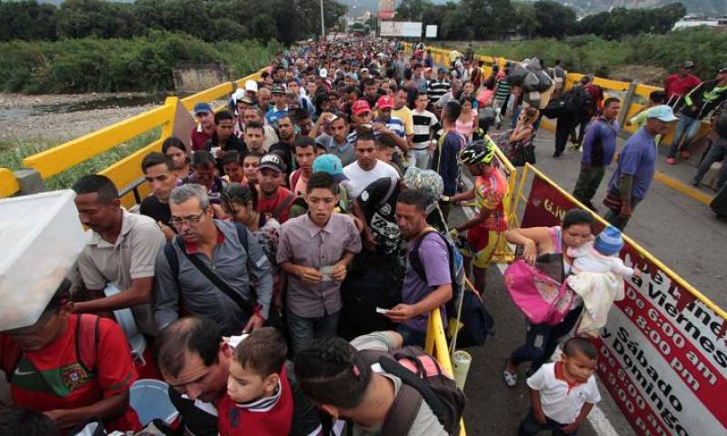Unos 200.000 venezolanos habrían cruzado de Colombia a Ecuador en los últimos tres meses. Foto: Expreso