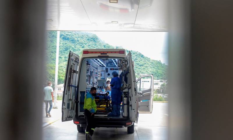 Ecuador invertirá más de 46 millones de dólares en compra de 267 ambulancias / Foto: EFE