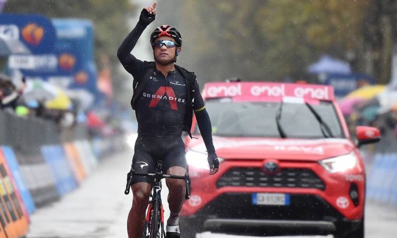 Jhonatan Narváez se retira del Giro tras una caída / Foto: EFE
