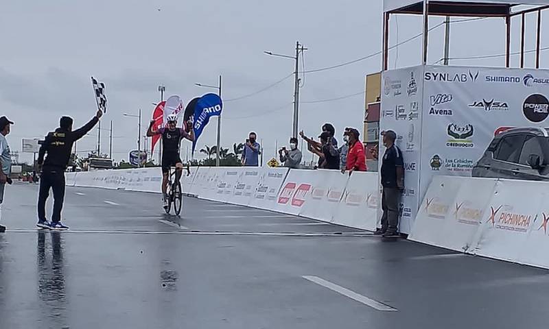 El estadounidense Govero ganó la segunda etapa y Lenin Montenegro lidera la Vuelta / Foto: cortesía Ministerio de Deportes