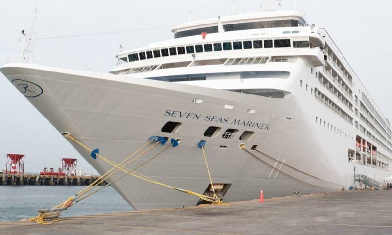 En diciembre arribaría la nave Silver Moon, con la que sumarían un total de 9 cruceros en anclar en el puerto manabita en lo que va de la temporada 2022-2023 / Foto: cortesía mnisterio de Turismo