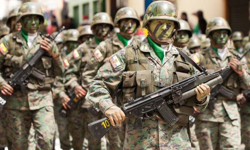 Las evidencias de la presencia de grupos armados colombianos en territorio ecuatoriano se han incrementado en los últimos meses / Foto: Shuttestock