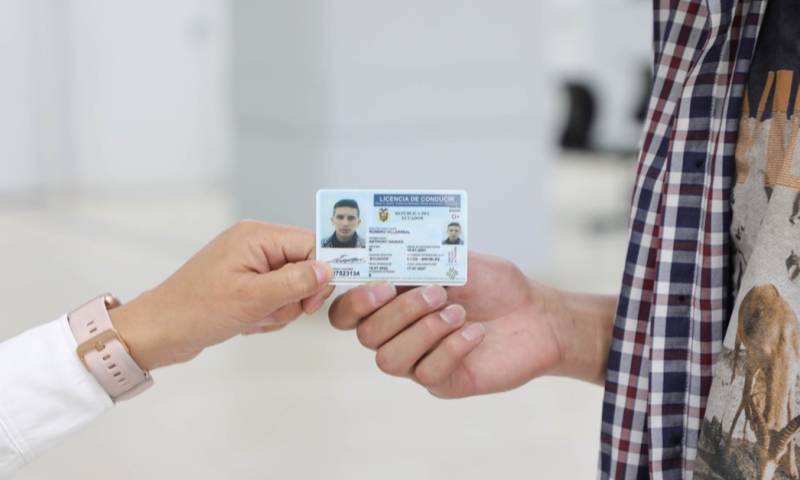 La Agencia Nacional de Tránsito presenta la nueva licencia de conducir / Foto: cortesía ANT