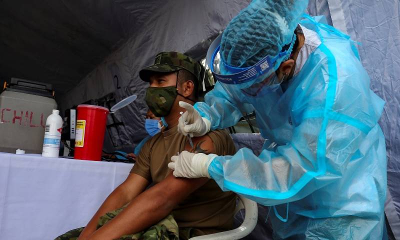 Ecuador ha recibido 1.553.280 vacunas de Pfizer, Sinovac y AztraZeneca hasta el momento / Foto: EFE