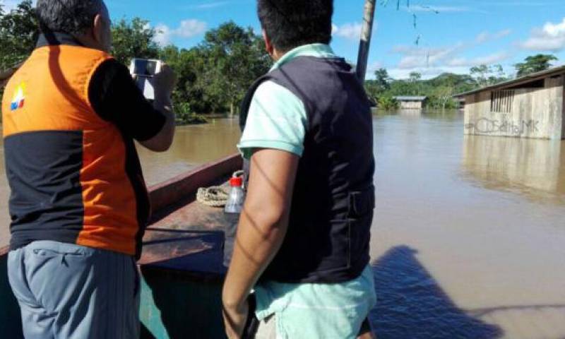 Las crecientes de los ríos en Morona Santiago han dejado damnificadas a las familias asentadas cerca a los afluentes. Foto:  El Comercio