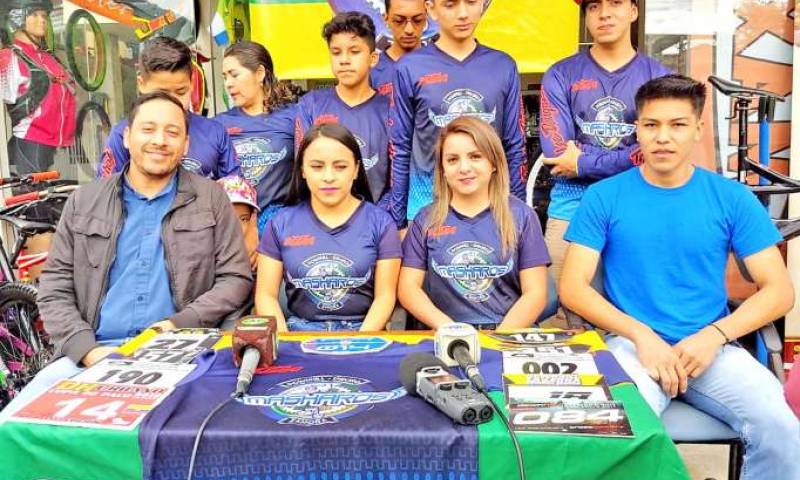 Ciclismo. Los ciclistas que competirán en el torneo de Downhill en la provincia de Loja. Foto: La Hora