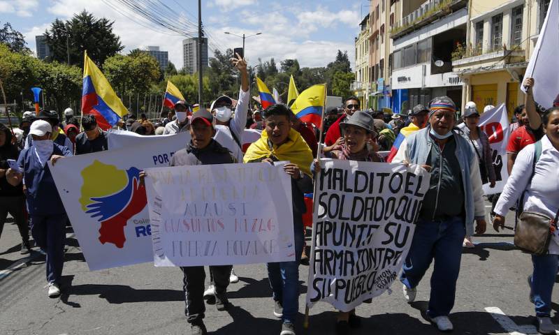 Manifestantes cortaron señales de televisión y de radio en Tungurahua / Foto: EFE 