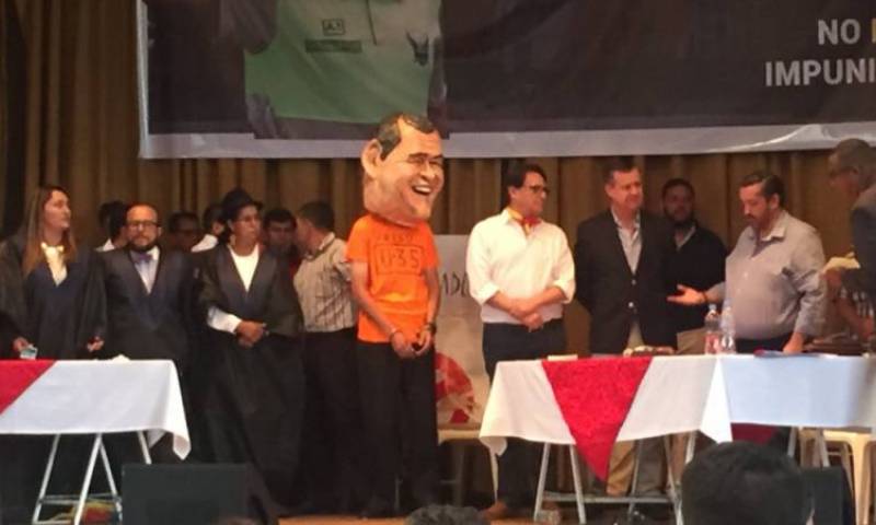 QUITO. Durante el juicio popular contra el exmandatario Rafael Correa, el presidente del tribunal dijo que el 30 de septiembre se vivió un show mediático que trató de convertir en víctima al victimario. Además, los hechos se generaron por un comportamiento imprudente del mandatario de ese entonces.