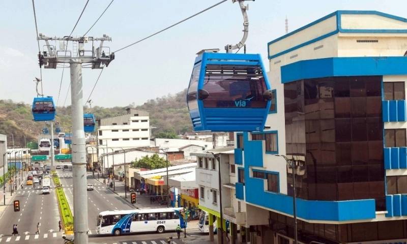 Guayaquil inaugura moderna "Aerovía" en medio de la pandemia del coronavirus  / Foto: EFE