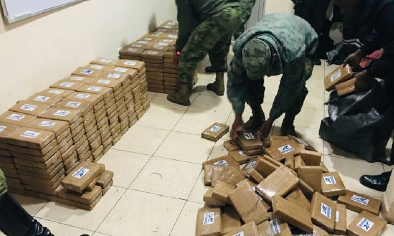 Las Fuerzas Armadas decomisaron 485 bloques con droga en Sucumbíos / Foto: cortesía Fuerzas Armadas