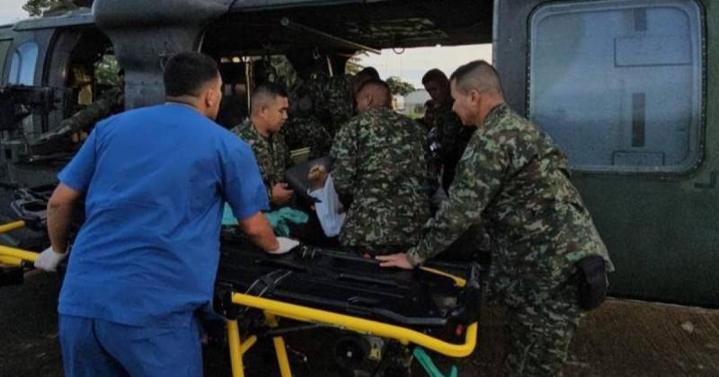 Las labores de rescate y atención continúan en la zona / Foto: cortesía Ejército Colombia