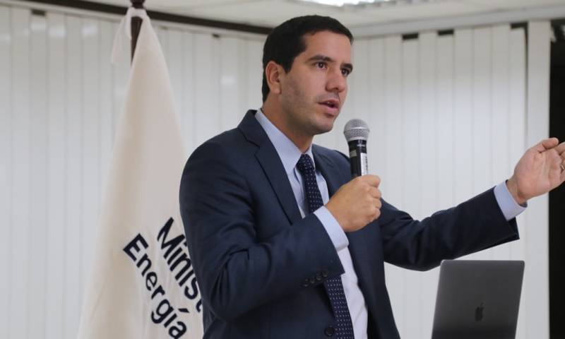 Roberto Luque reemplazó a Andrea Arrobo en el Ministerio de Energía y Minas / Foto: cortesía Ministerio de Energía 